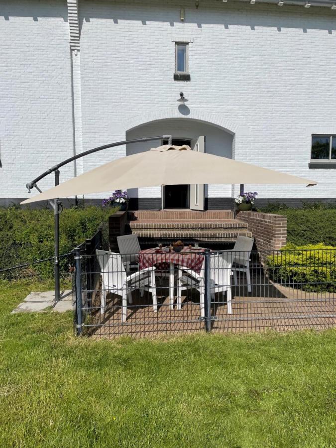 B&B Pompgebouw Aan De Rijn Tolkamer Eksteriør billede